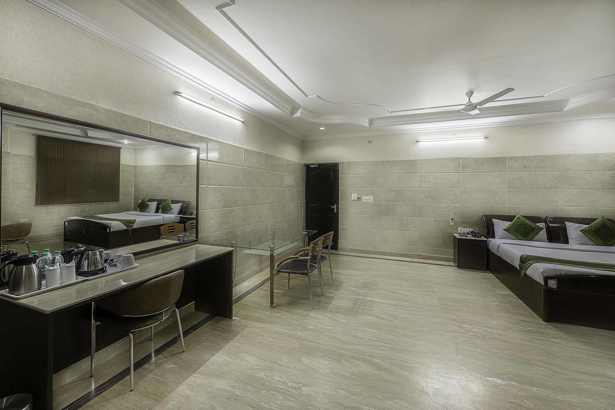 Treebo Trend Singh Sons Karol Bagh Hotel Nova Deli Exterior foto