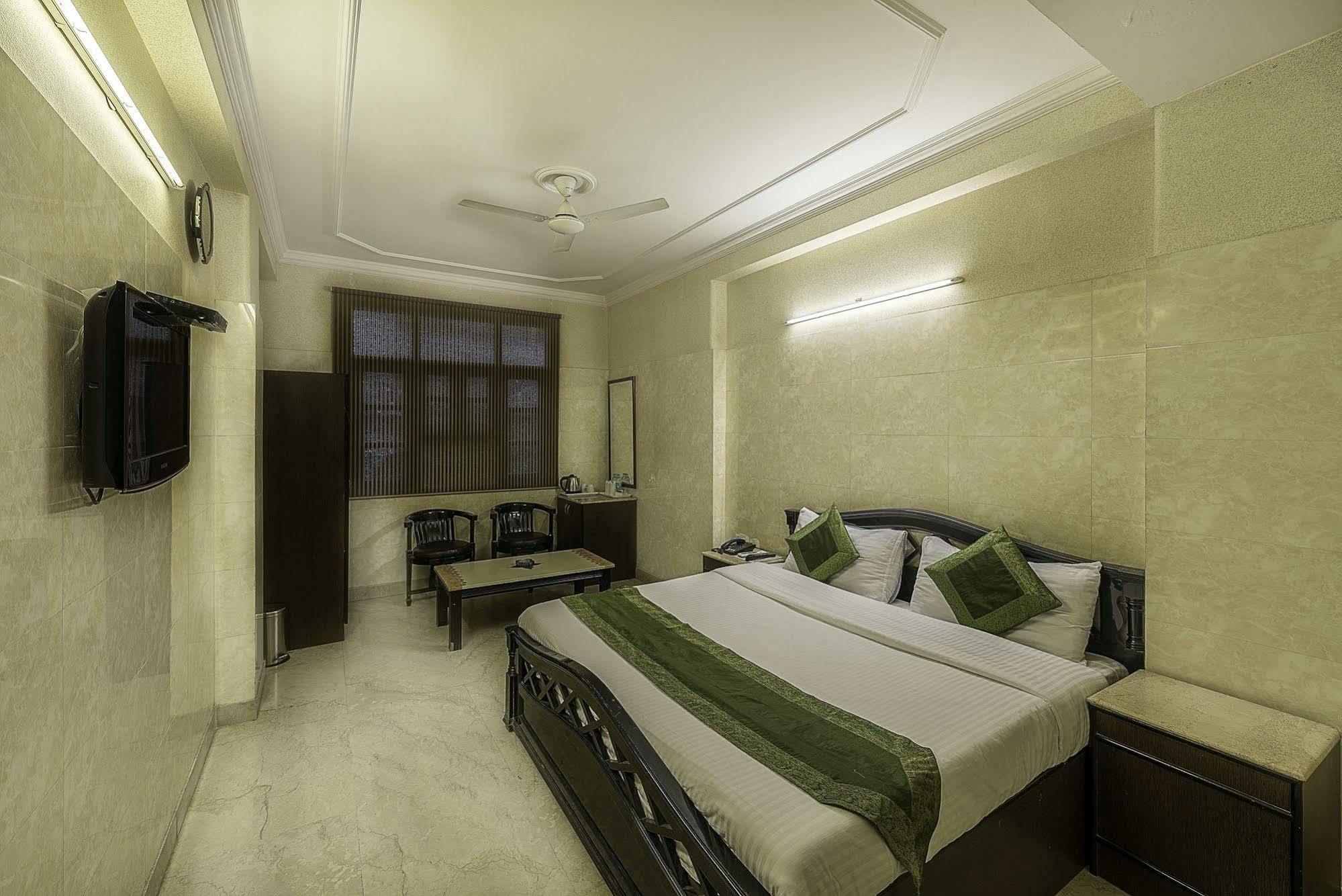 Treebo Trend Singh Sons Karol Bagh Hotel Nova Deli Exterior foto